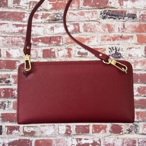 📣 Samantha Brown Travel Organizer Wallet 🆕 🎁 Cross Body Strap 🍒 Red Burgandy
